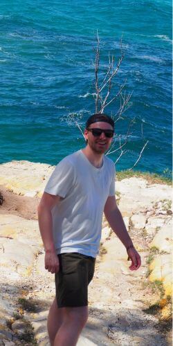 An image of Roaming Digital's owner, Chris, on Stradbroke Island in Australia. 